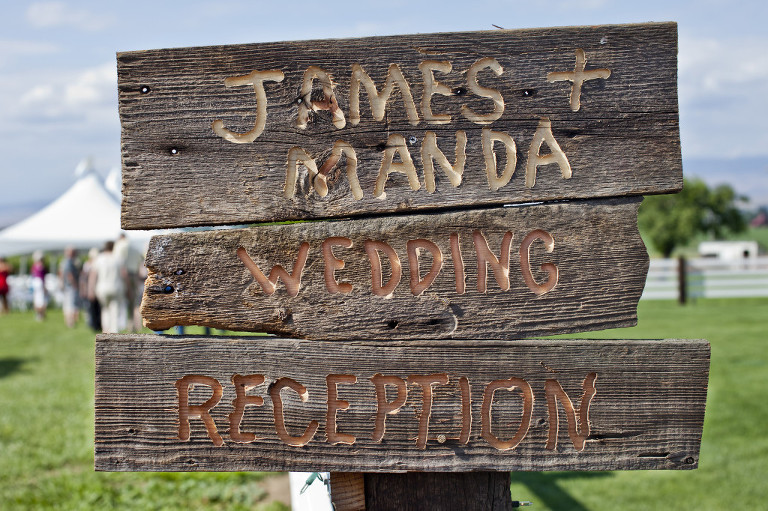 Modern Country Wedding with James and Manda's rustic wedding sign