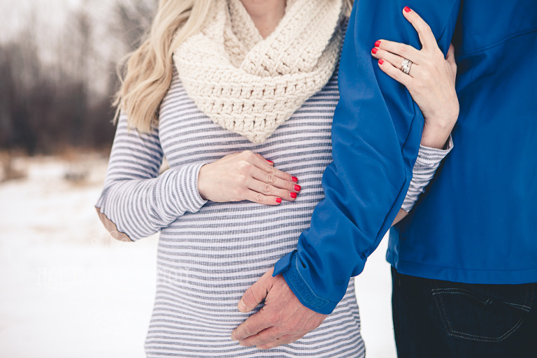 close up of baby bump at winter maternity session with Nathan and Kodi, Ellensburg Newborn and Maternity Photographer serving Cle Elum and surrounding areas