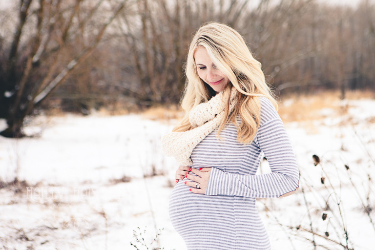 beautiful expecting mama at winter maternity session with Nathan and Kodi, Ellensburg Newborn and Maternity Photographer serving Cle Elum and surrounding areas