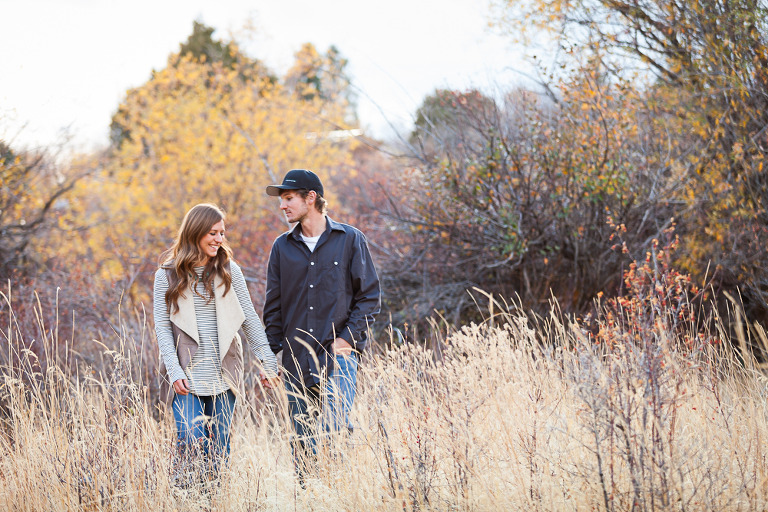 fall engagement session in Ellensburg WA by Hailey Haberman