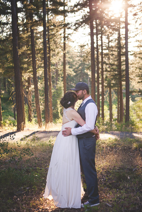 Rustic Woodsy Wedding in Teanaway Valley in Cle Elum WA by Hailey Haberman Ellensburg Wedding Photographer