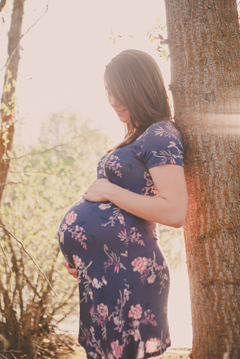 Spring Maternity Session with Alex and Connor by Hailey Haberman Lifestyle Photographer in Ellensburg WA