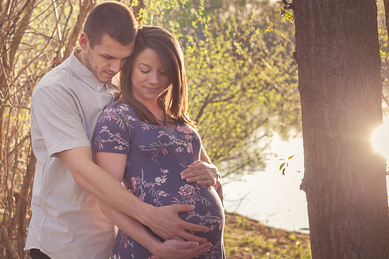 Spring Maternity Session with Alex and Connor by Hailey Haberman Lifestyle Photographer in Ellensburg WA